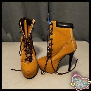 Herstyle Platform Timberland Style Boots Size 6.5